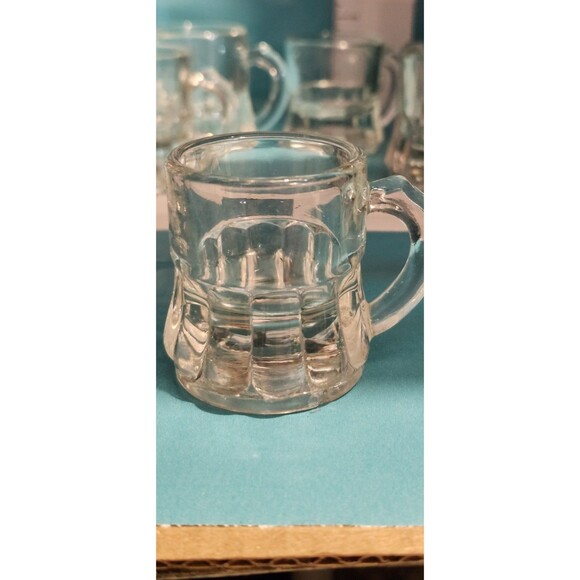 Set of 5 Vintage Federal Glass Shot Glasses – Mid-Century Clear Barware - Picture 5 of 10